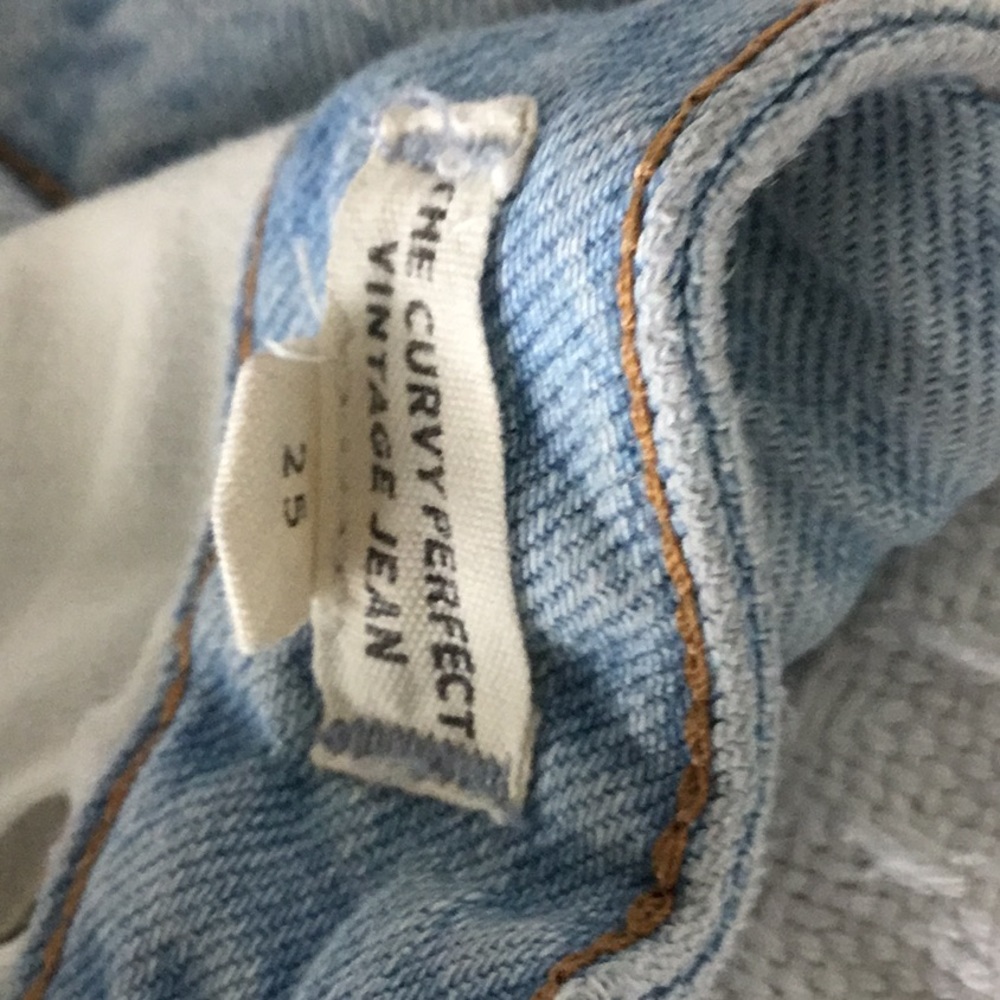 Madewell “The Curvy Perfect Vintage Jean” size 25, light wash
